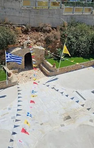 Nina * Chania (Crete)