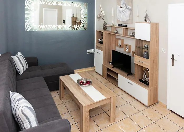 Nina * Chania (Crete)