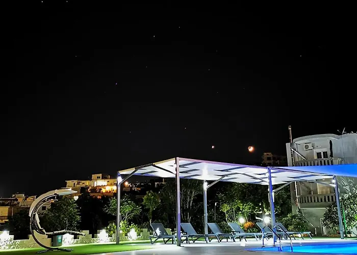 Nina Апартаменты *